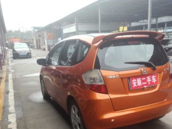 深圳牌精品车 2008款本田飞度1.5L自动炫酷运动版，首付仅1.5万起