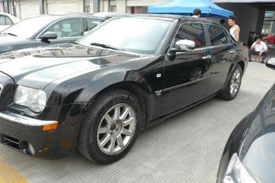 品鉴经典豪华座驾 常州明星二手车市场中的奔驰-二手克莱斯勒300C豪华型 3.5